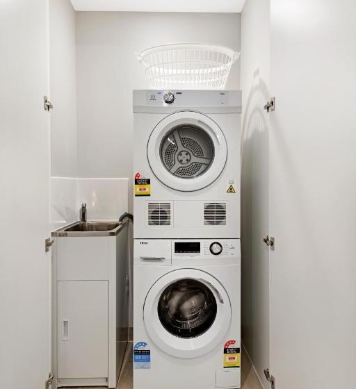 شقة غرفة واحدة, The Hamptons Apartments  St Kilda
