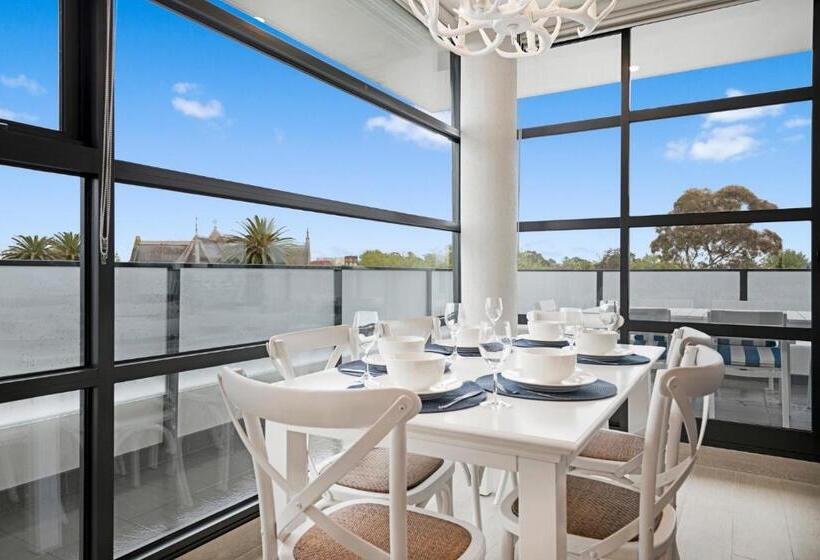 Апартаменты Премиум 1 Спальня, The Hamptons Apartments St Kilda