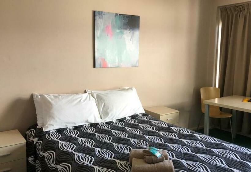 חדר סטנדרט, Aquatic Motor Inn