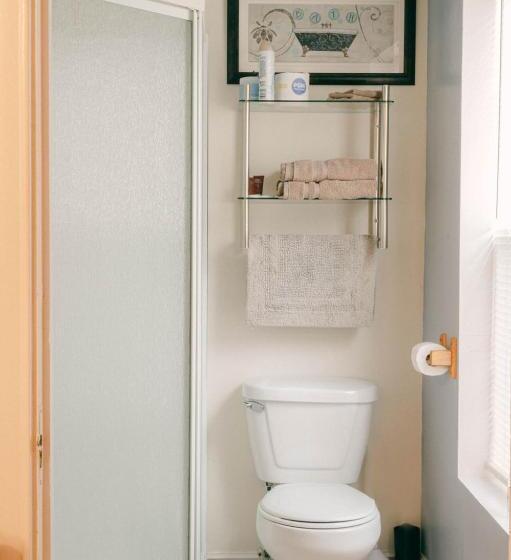 غرفة قياسية سرير كينج, The Wolf Manor