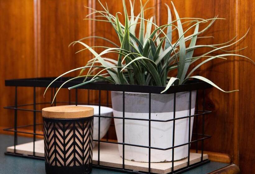 חדר סטנדרט, Astor Inn