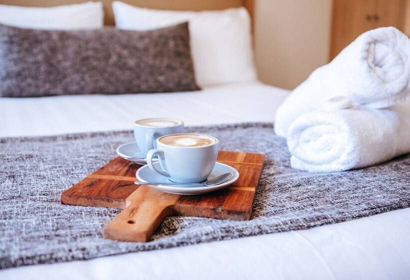 דירת אקזקיוטיב 2 חדרים, Astor Inn