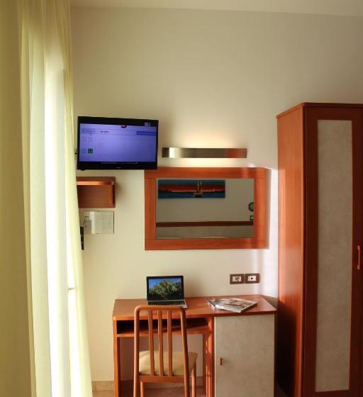 غرفة ديلوكس رباعية, Ivana