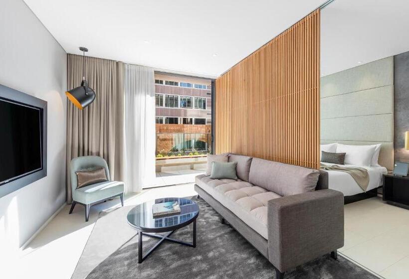 Люкс Премиум, Skye Suites Sydney