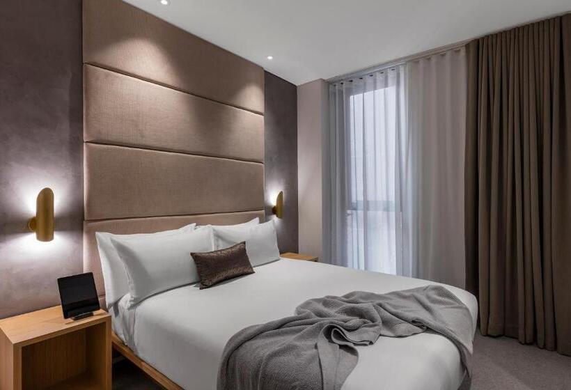 Люкс Deluxe 2 Спальни, Skye Suites Sydney