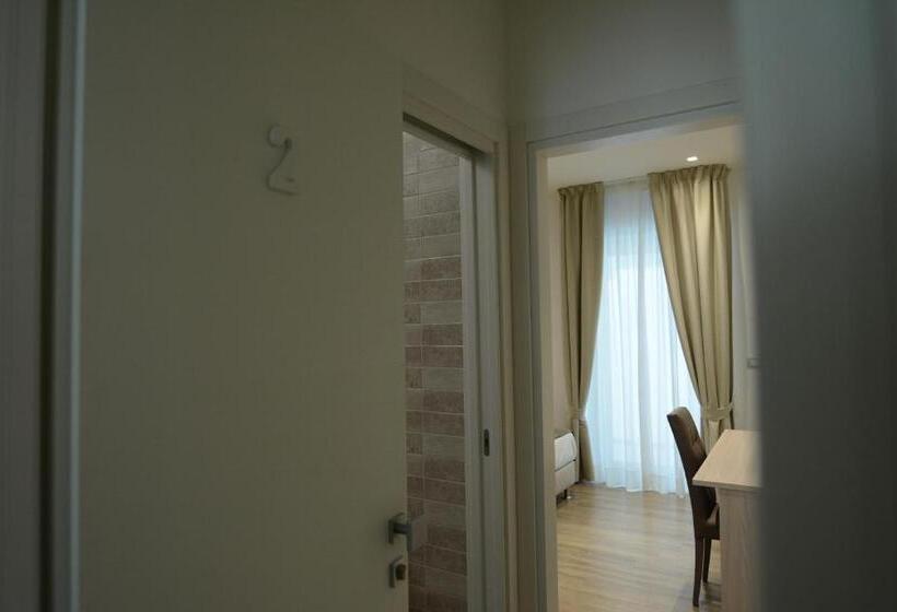 デラックスルーム, La Casa Di Frank