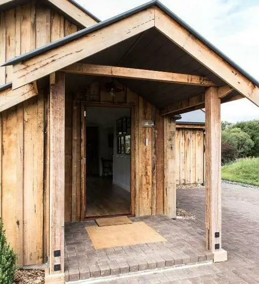 デラックスキャビン, Bendooley Estate