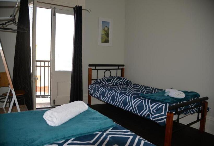 اتاق استاندارد با سرویس بهداشتی مشترک, Geraldton Backpackers