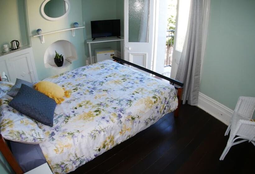 اتاق استاندارد با سرویس بهداشتی مشترک, Geraldton Backpackers