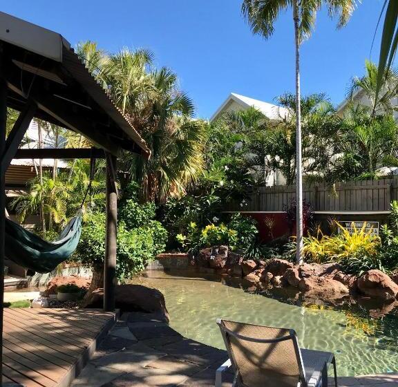 패밀리 룸 공용 욕실, Kimberley Travellers Lodge  Broome Yha
