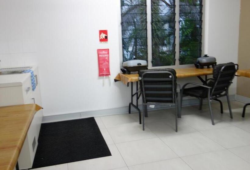 Escritório Estándar, Bali Studio