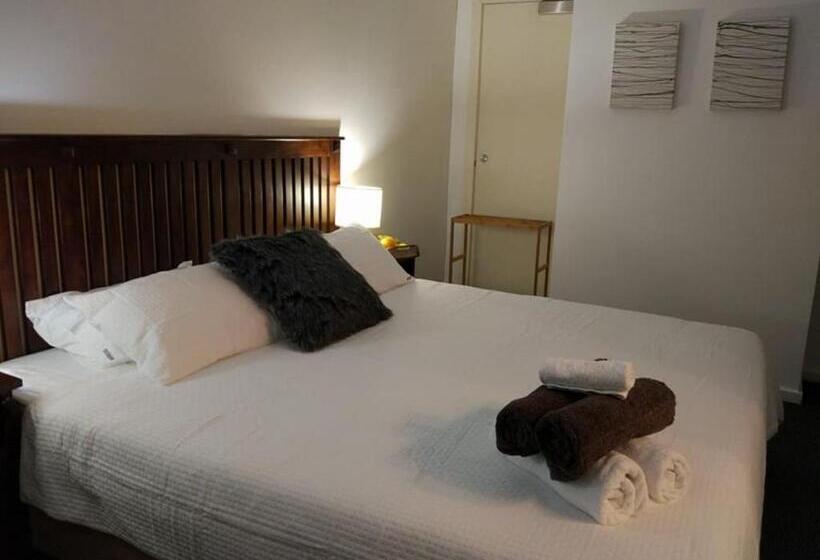 Escritório Estándar, Bali Studio