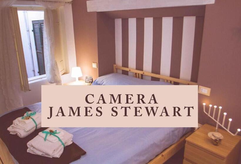 إستوديو ديلوكس, La Finestra Sul Cortile