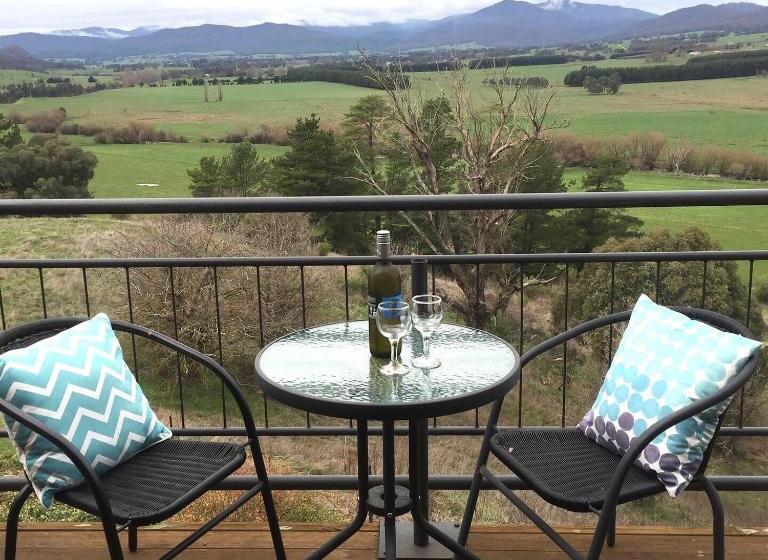 デラックスルーム, Rosewhite House