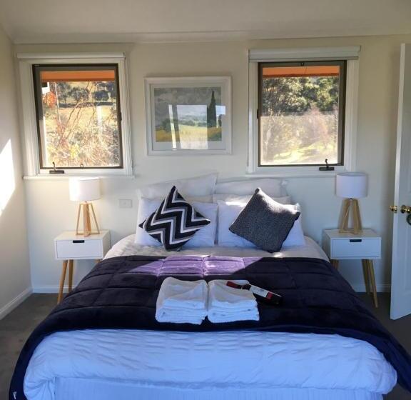 デラックスルーム, Rosewhite House