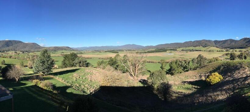 バルコニー付きスタンダードルーム, Rosewhite House