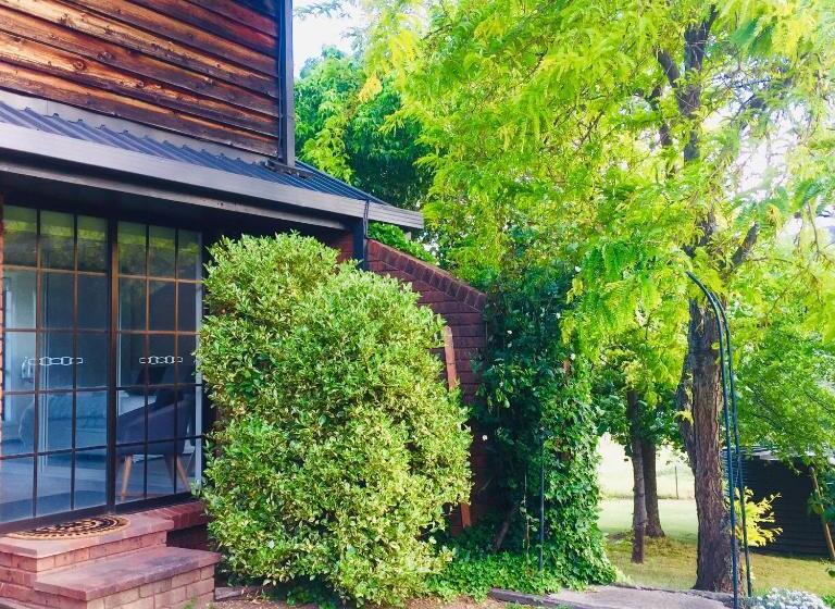 ガーデンビュースタンダードルーム, Rosewhite House