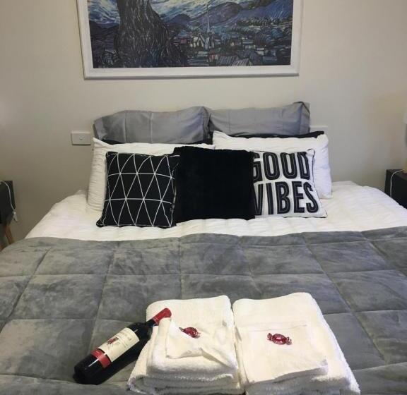 バルコニー付きスタンダードルーム, Rosewhite House