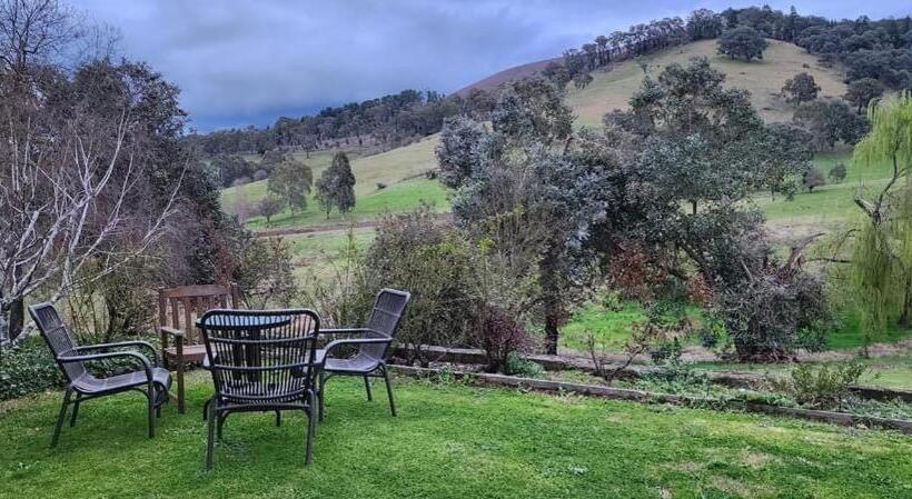 ガーデンビュースタンダードルーム, Rosewhite House