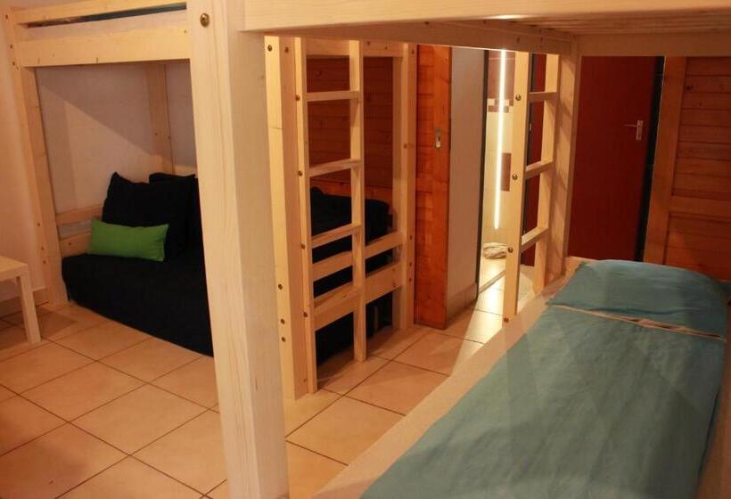 Семейный Номер, Blue Bike Hostel