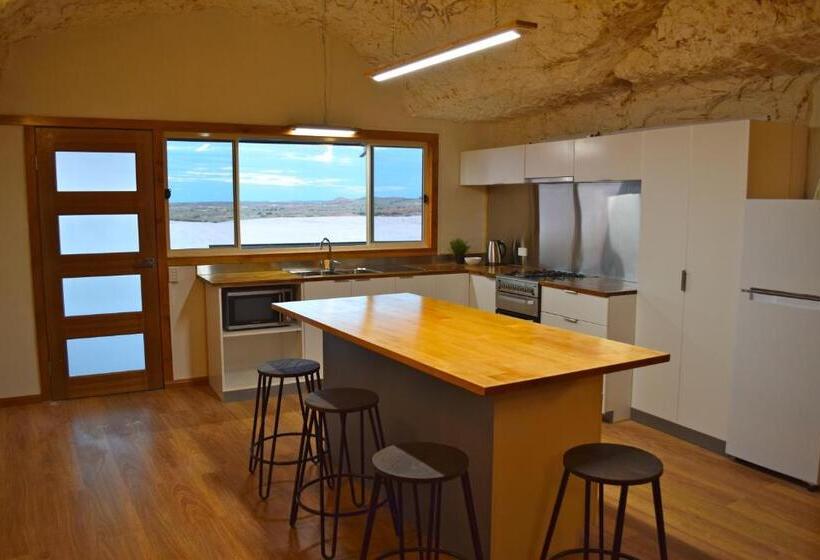 آپارتمان لوکس 1 خوابه, Dug Out B&b