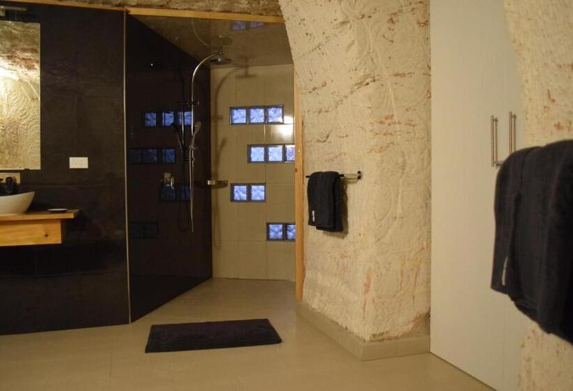 آپارتمان لوکس 1 خوابه, Dug Out B&b