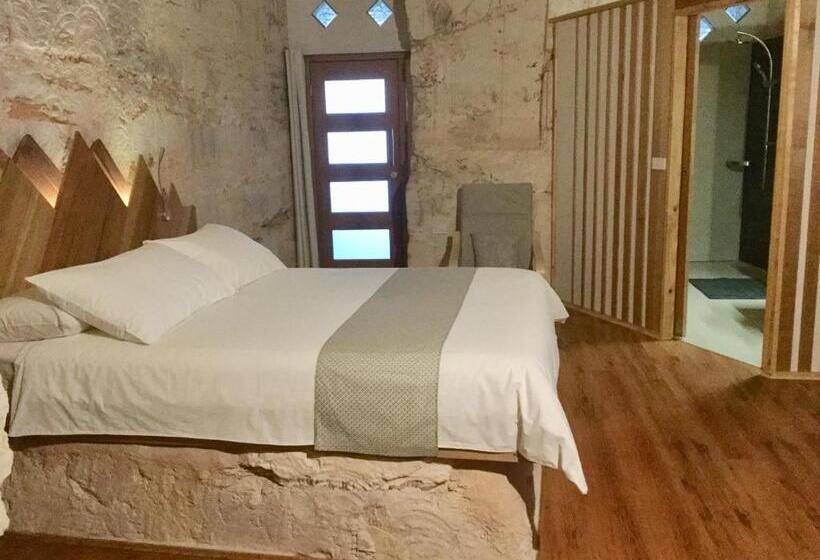 آپارتمان سوپریور 1 خوابه, Dug Out B&b