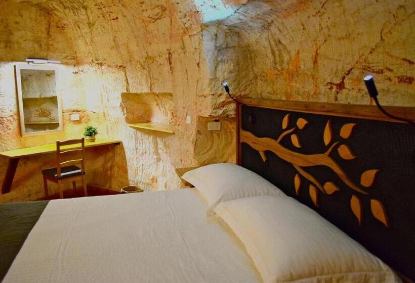 آپارتمان 2 خوابه, Dug Out B&b