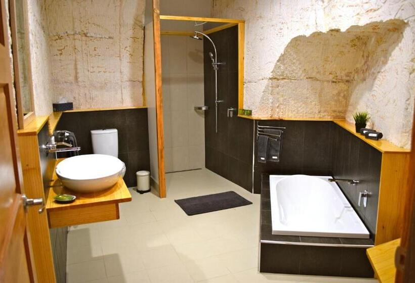 آپارتمان 2 خوابه, Dug Out B&b