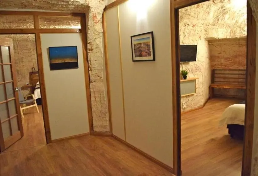 1ベッドルームのデラックスアパートメント, Dug Out B&b