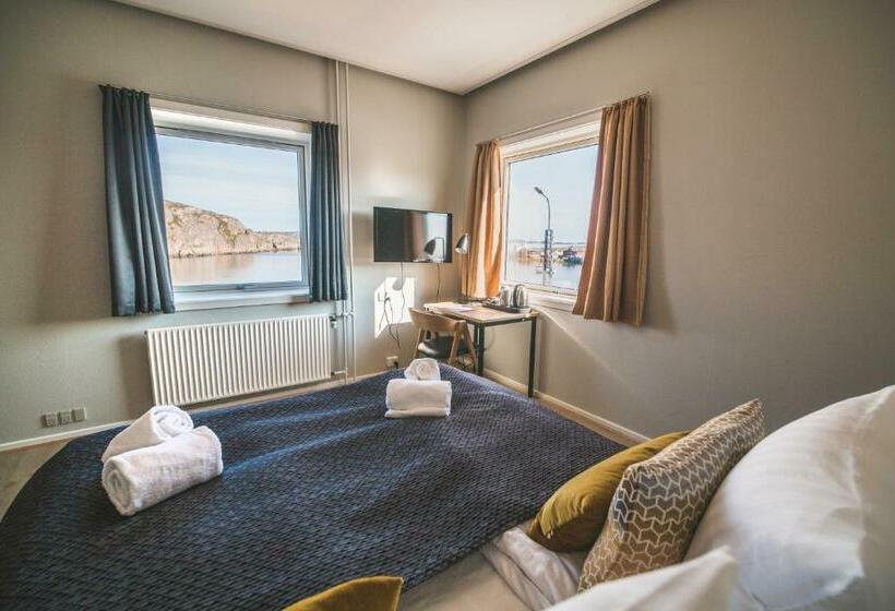 Deluxe room with river view, Søma Aasiaat