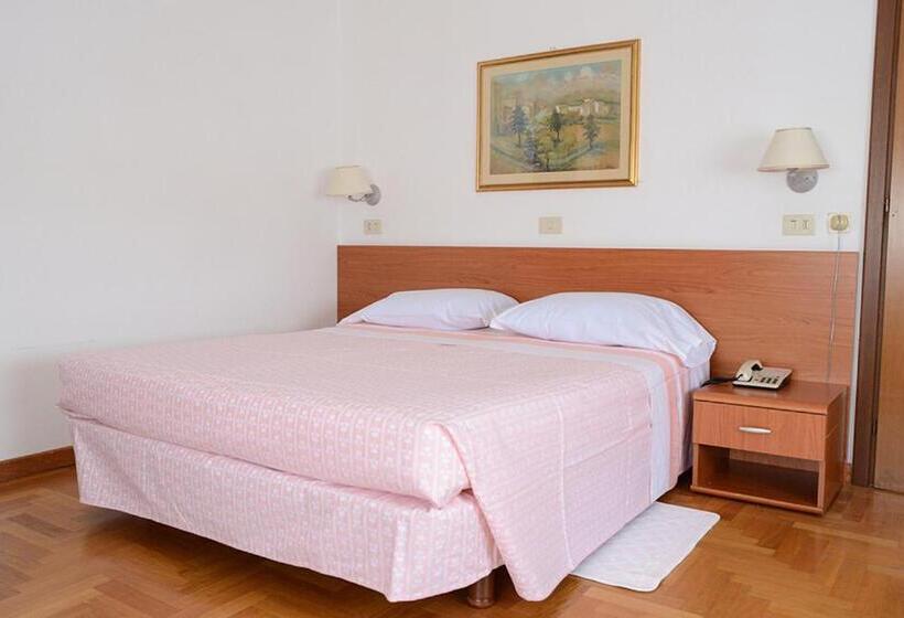 חדר סטנדרט, Terminus Fiuggi