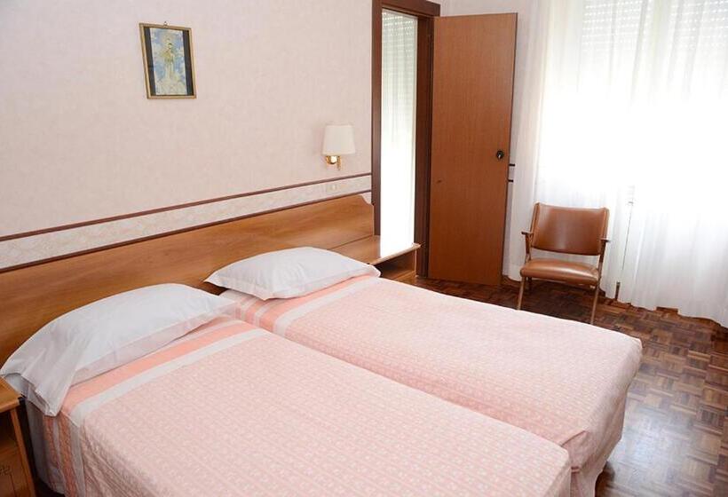 חדר סטנדרט לארבעה, Terminus Fiuggi