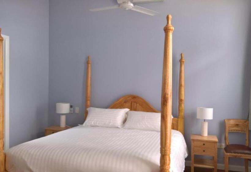 דירת חדר דלוקס, Kernow Minimum Age 18