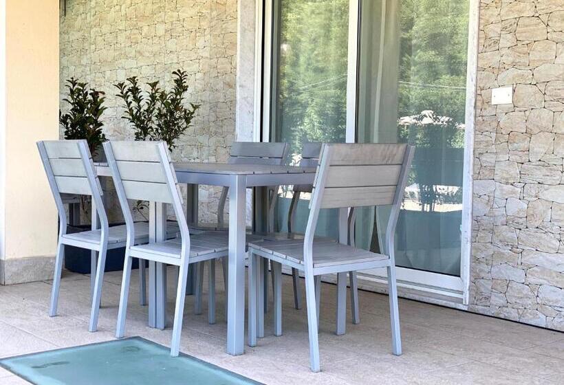 سوییت اجرایی, Le Village Sarzana