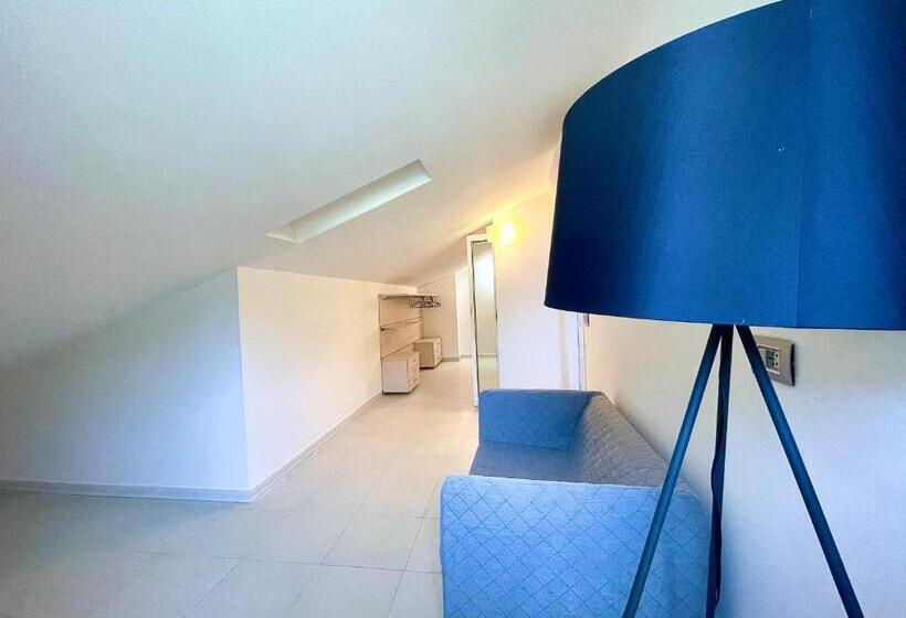 سوییت اجرایی, Le Village Sarzana