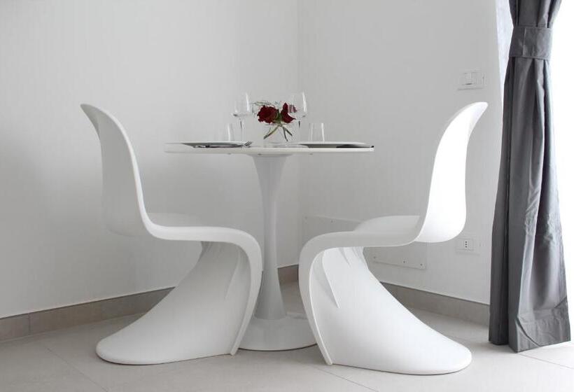 آپارتمان سوپریور 1 خوابه, Le Village Sarzana