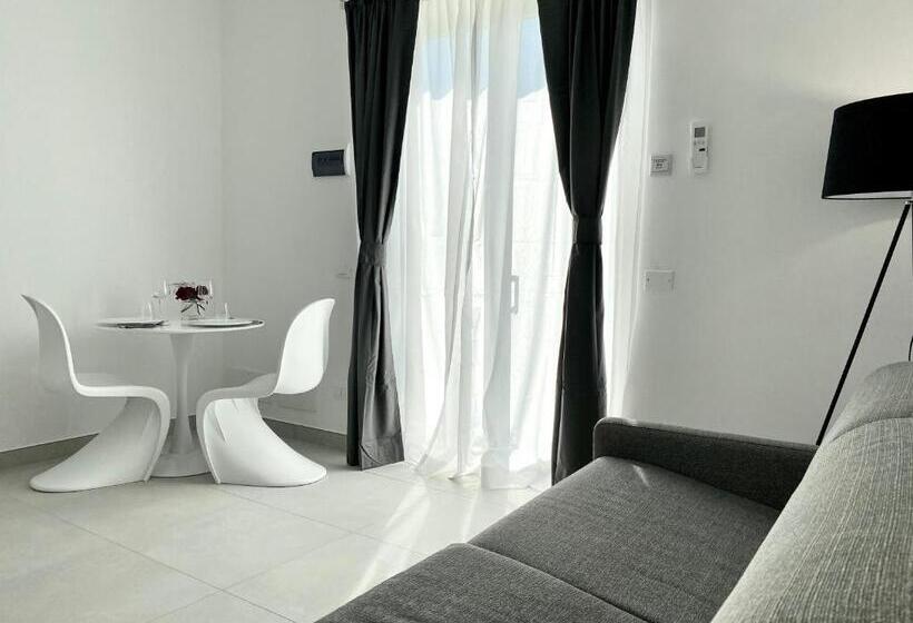 آپارتمان سوپریور 1 خوابه, Le Village Sarzana