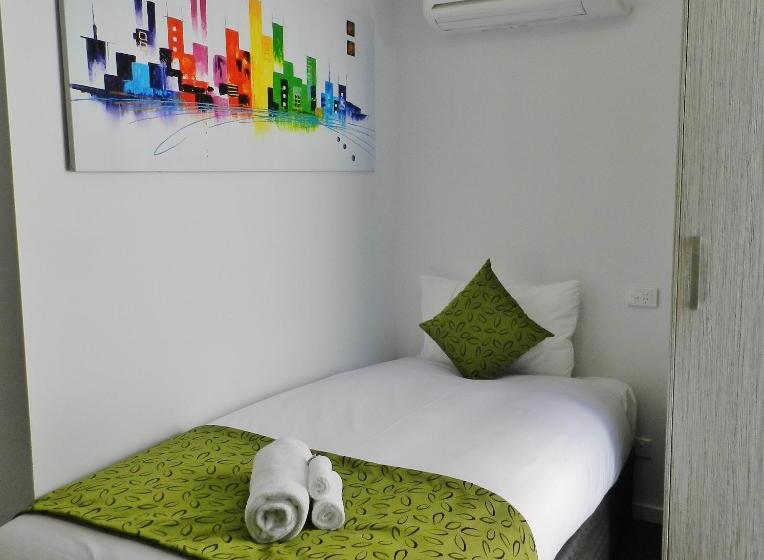 اتاق لوکس یک تخته, Motel 24