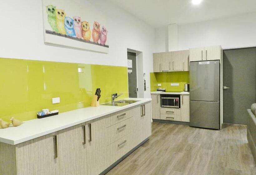 آپارتمان لوکس 1 خوابه, Motel 24