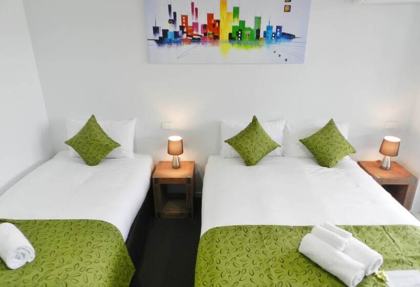 اتاق لوکس, Motel 24