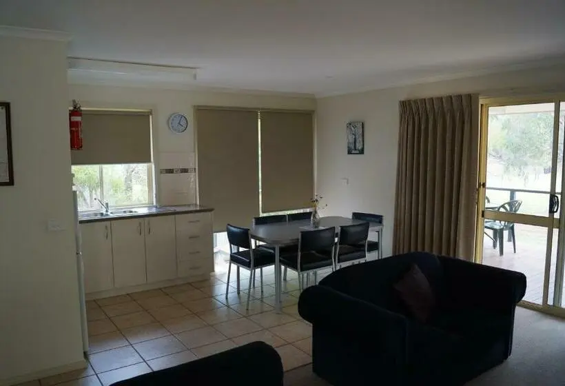 ファミリールーム, Tooleybuc River Retreat Villas