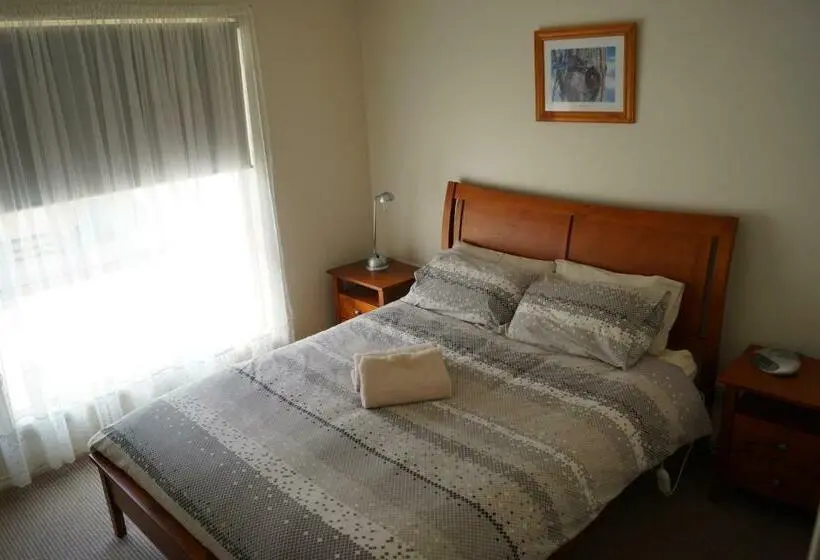 ファミリールーム, Tooleybuc River Retreat Villas