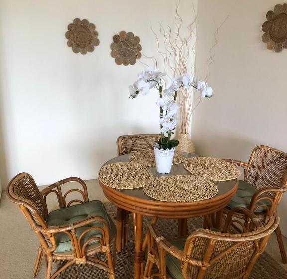 침실 2개 바다 전망 아파트, Oceania On Burleigh Beach