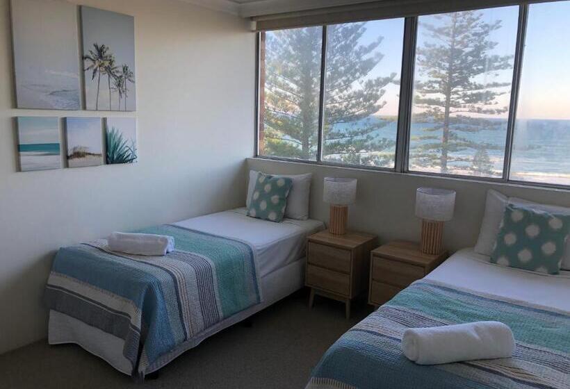 Superior 2-bedroom flat with a view, Oceania On Burleigh Beach