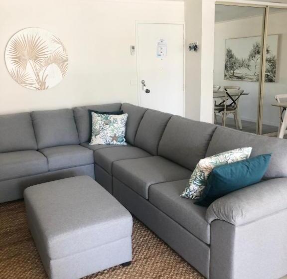 침실 2개 바다 전망 아파트, Oceania On Burleigh Beach