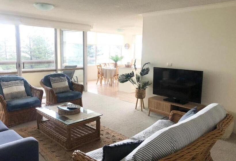 Superior 2-bedroom flat with a view, Oceania On Burleigh Beach
