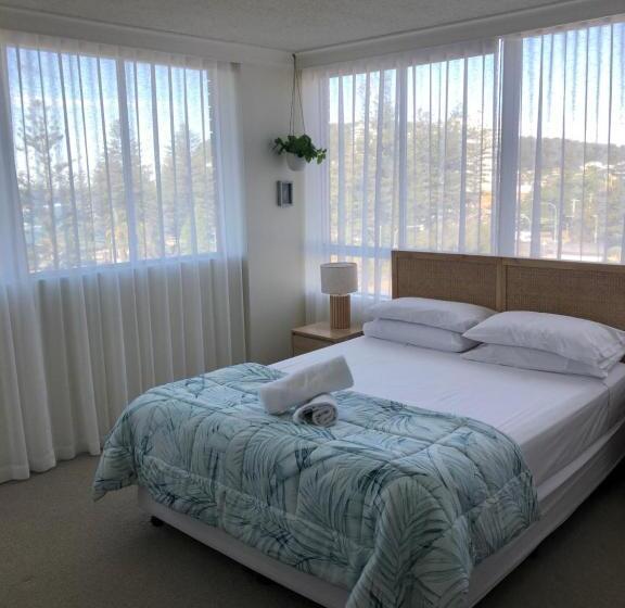 Superior 2-bedroom flat with a view, Oceania On Burleigh Beach