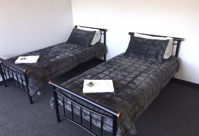 غرفة قياسية حمام مشترك, Panania Hotel Sydney