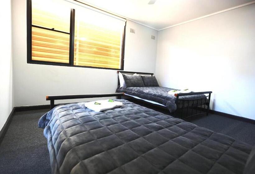 Номер Стандарт, Panania Hotel Sydney